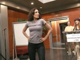 Lisa Edelstein: nuda e bio, la "Cuddy" di Dr.House si sveste, Video